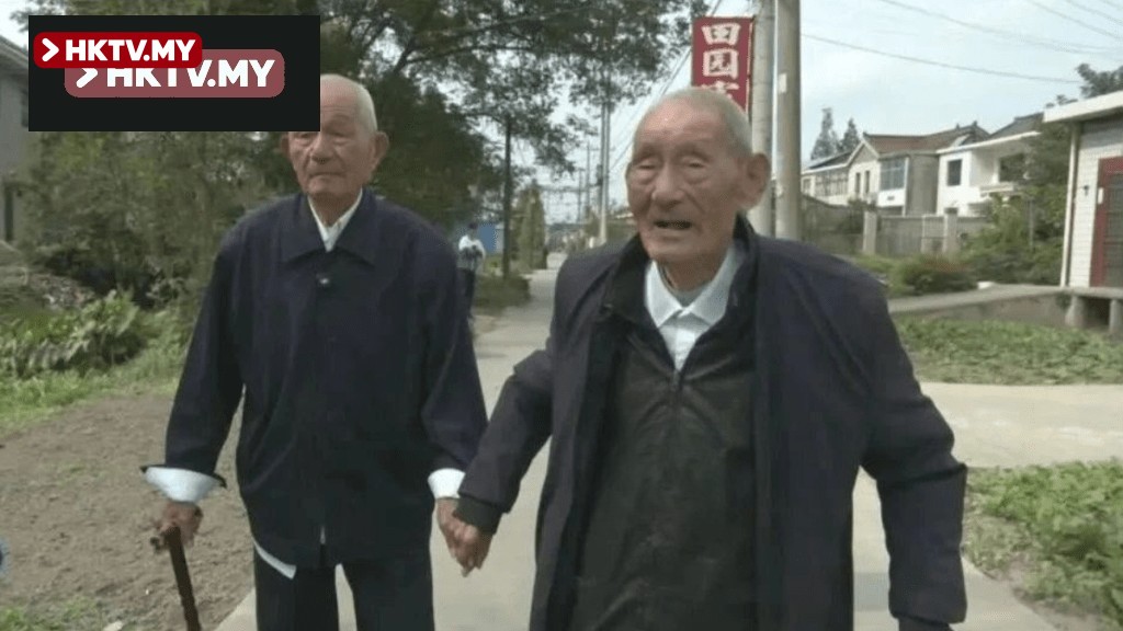 Yangzhou's 100-Year-Old Brothers Enjoy Strong Health With Wine