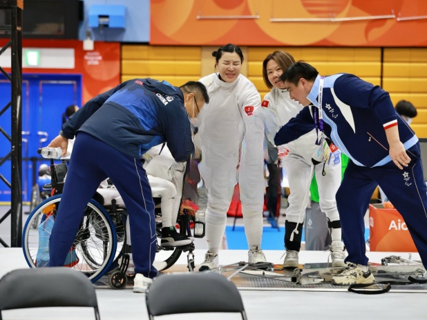 HK wins silver in women's wheelchair épée at Asian Para Games