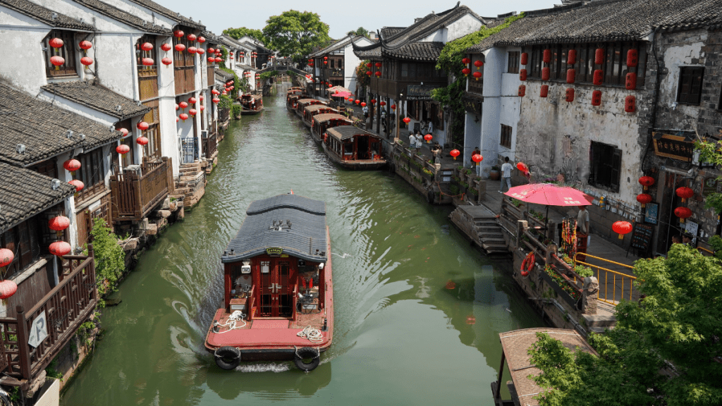Travel Scam: Suzhou and Hangzhou 980 RMB 4-Day Tour Becomes Forced Shopping