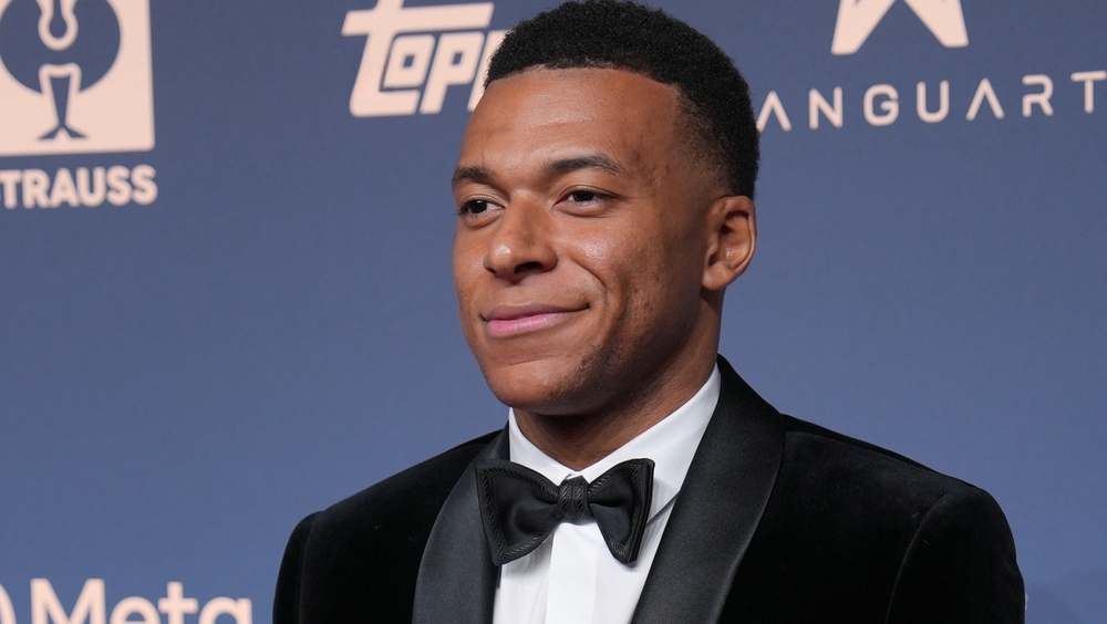 Mbappé Apology Storm: Issued Multilingual Statements, Regretting Inappropriate Remarks and Holding Deep Respect for Chinese History